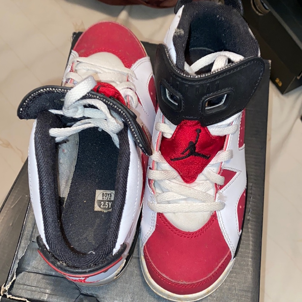Selling  old jordans